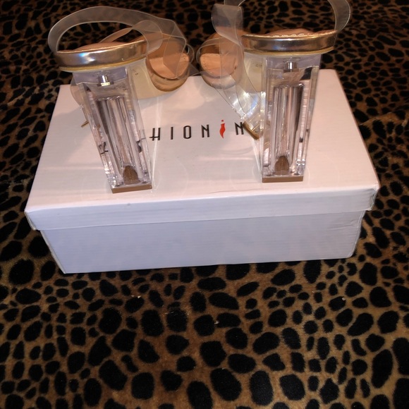 Heels! - Picture 3 of 3